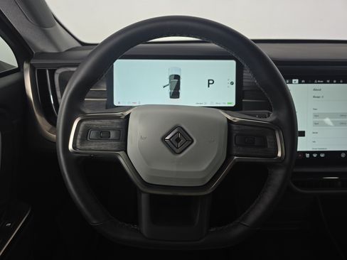 Used 2025 Rivian R1S Adventure AWD/4WD image 27