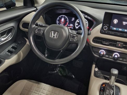Used 2023 Honda HR-V LX image 13