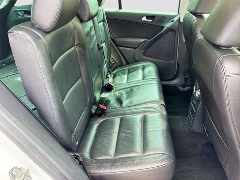 Used 2017 Volkswagen Tiguan Sport image 27