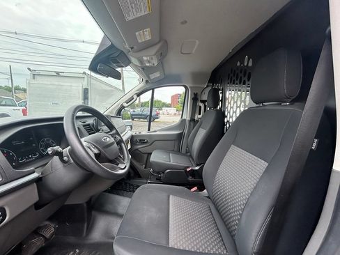 Used 2025 Ford Transit 250 Low Roof w/ Exterior Upgrade Package RWD image 17