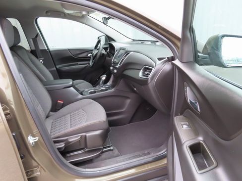 Used 2024 Chevrolet Equinox LT image 22