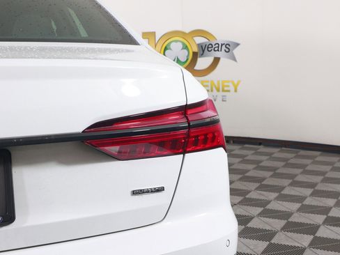 Used 2023 Audi A6 Premium Plus w/ Premium Plus Package image 11