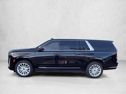 Used 2022 Cadillac Escalade ESV Luxury image 2