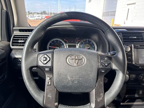 Used 2019 Toyota 4Runner TRD Off-Road Premium image 17