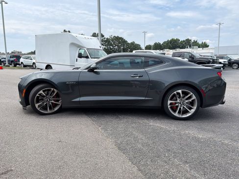 Used 2017 Chevrolet Camaro SS w/ 50th Anniversary Edition RWD image 15