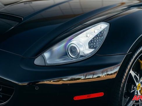 Used 2014 Ferrari California RWD image 55