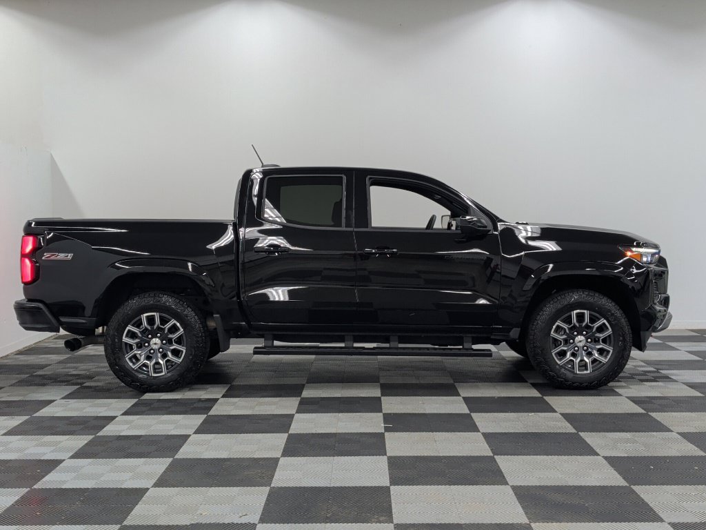 Used 2026 Chevrolet Colorado Z71 AWD/4WD image 4