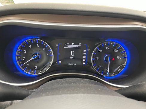 Used 2024 Chrysler Voyager LX FWD image 23