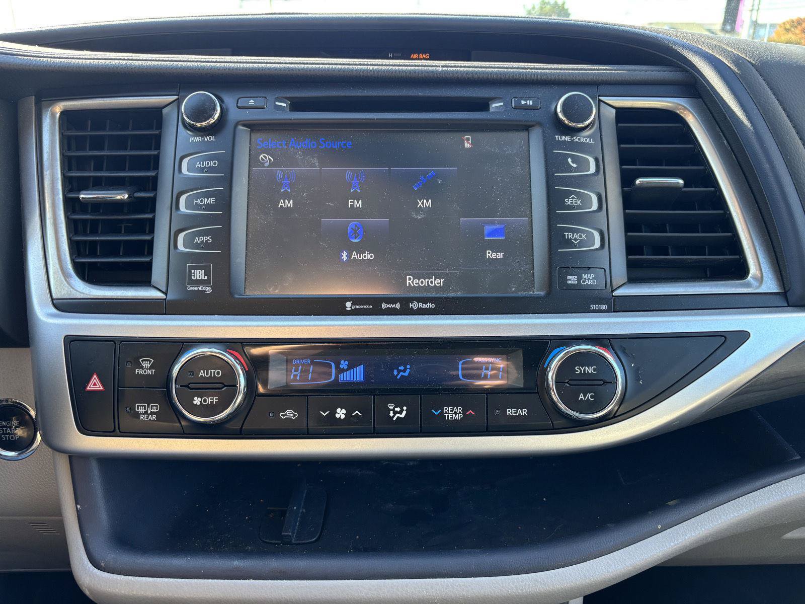Used 2017 Toyota Highlander Limited AWD/4WD image 34