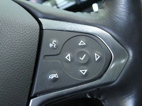 Used 2022 Chevrolet Traverse RS image 18