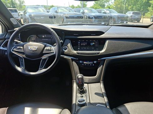 Certified 2022 Cadillac XT5 Premium Luxury AWD/4WD image 19