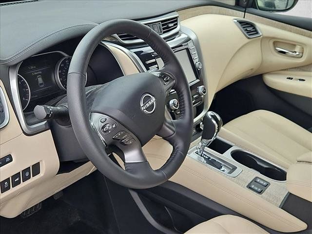 Used 2024 Nissan Murano SL FWD image 11