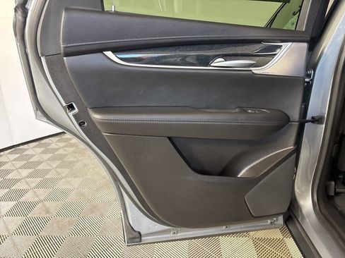 Used 2025 Cadillac XT5 Premium Luxury image 21