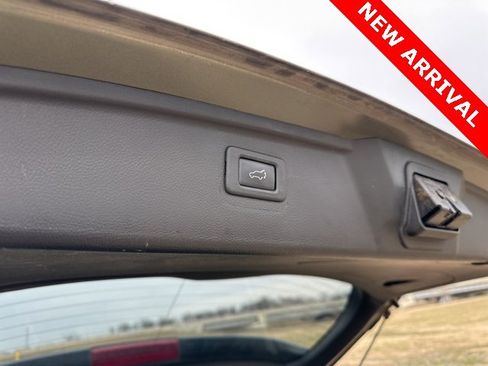 Used 2017 Subaru Outback 2.5i Touring w/ Popular Package #5A image 20