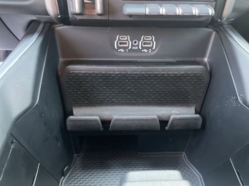 Used 2024 RAM 2500 Big Horn w/ Sport Appearance Package AWD/4WD image 35