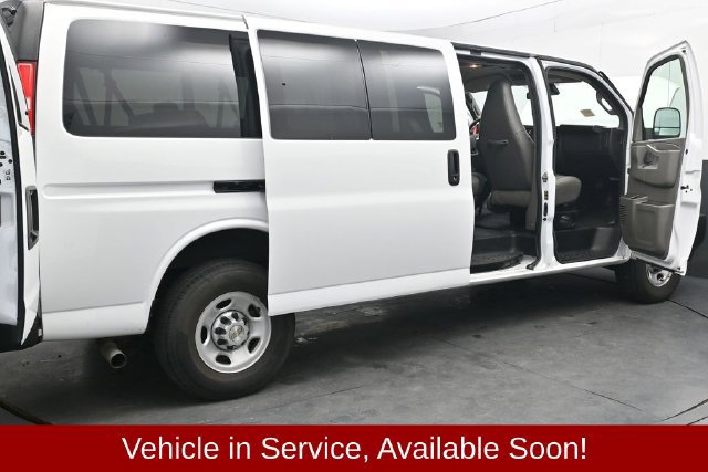 Used 2024 Chevrolet Express 3500 LS RWD image 50
