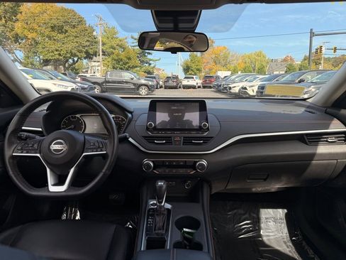 Used 2022 Nissan Altima 2.5 SR image 18