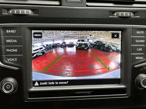 Used 2017 Volkswagen GTI S image 23