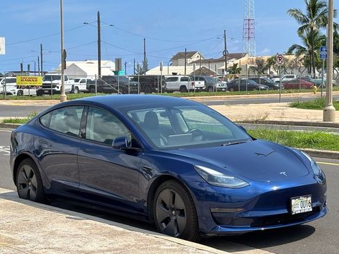 Used 2023 Tesla Model 3 Standard Range RWD image 7