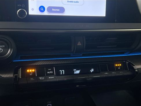 Used 2024 Toyota Prius XLE image 27