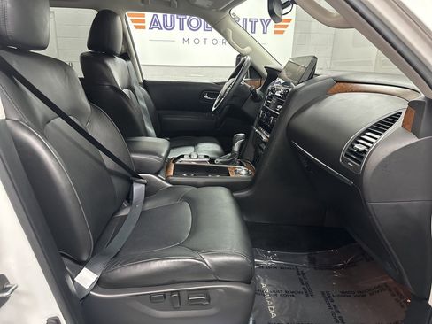 Used 2022 Nissan Armada SL w/ Captain's Chairs Package image 21