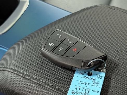 Used 2024 Chevrolet Equinox EV LT FWD image 26