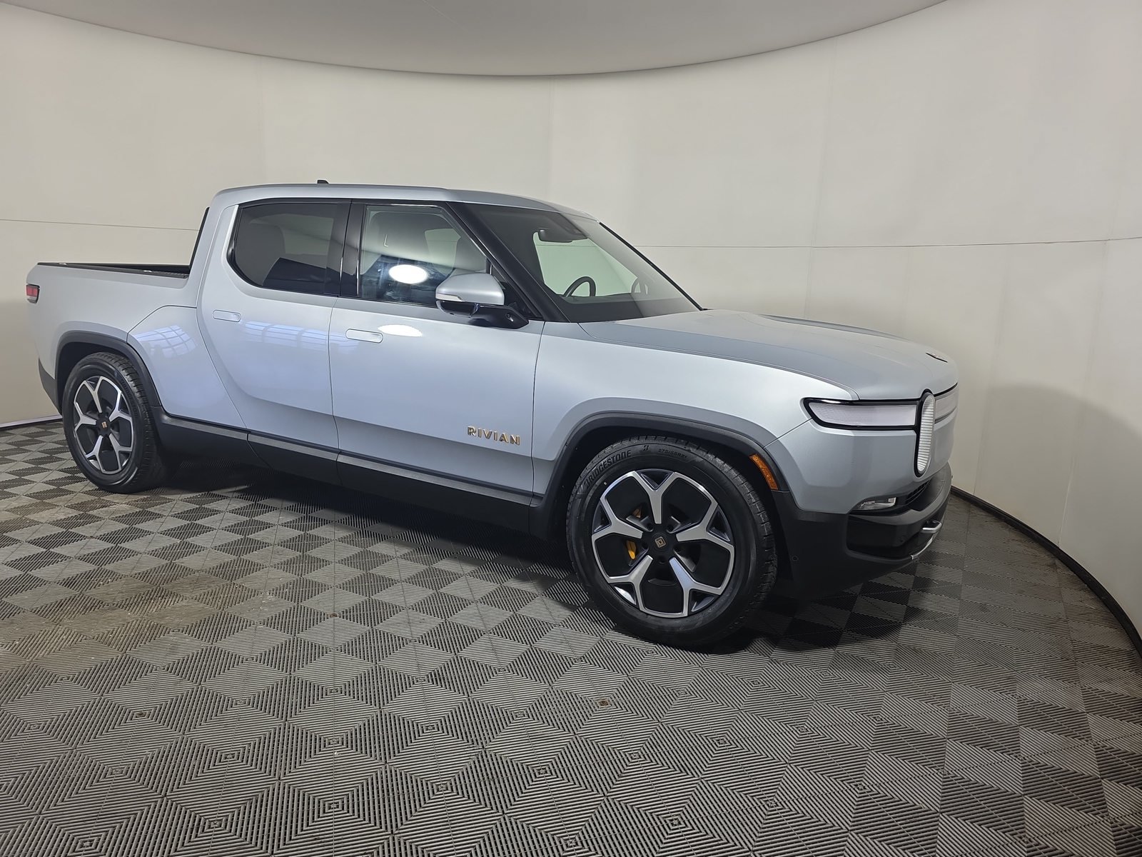 Used 2024 Rivian R1T Adventure Quad AWD/4WD image 7