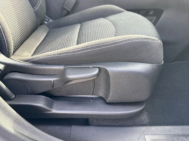 Used 2024 GMC Terrain SLE FWD image 29