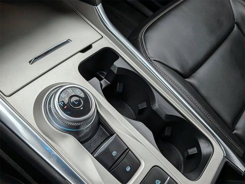 Used 2022 Ford Explorer XLT w/ Equipment Group 202A image 23