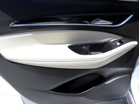 Used 2023 Buick Enclave Essence w/ Sound and Sites Package image 13