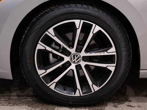 Used 2024 Volkswagen Jetta Sport image 7