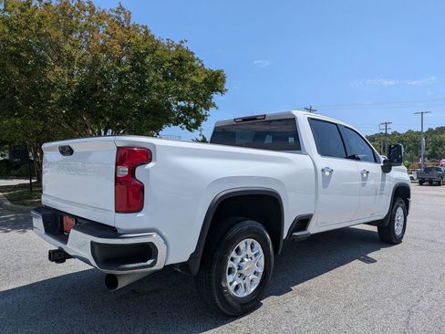 Used 2024 Chevrolet Silverado 2500 LTZ AWD/4WD image 8