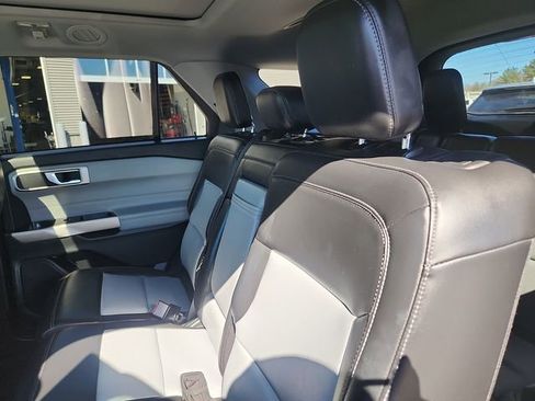 Certified 2023 Ford Explorer XLT w/ Equipment Group 202A AWD/4WD image 26