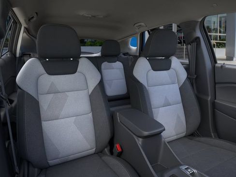 Used 2026 Chevrolet Trax LS FWD image 16