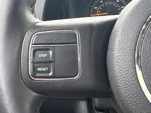 Used 2016 Jeep Patriot Sport w/ Power Value Group image 15