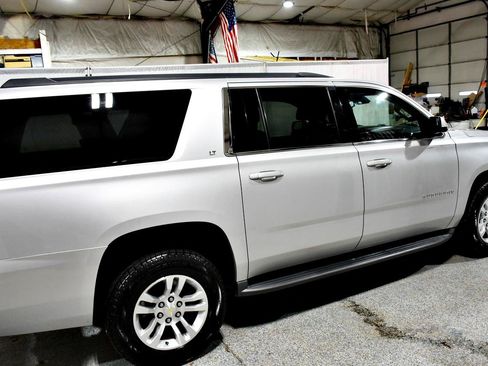 Used 2016 Chevrolet Suburban LT AWD/4WD image 7
