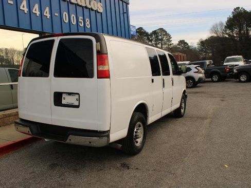 Used 2011 Chevrolet Express 2500 w/ Power Package image 4
