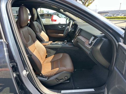 Certified 2023 Volvo XC60 B5 Plus w/ Climate Package image 25