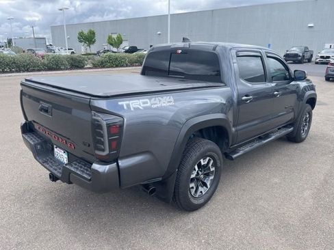 Used 2022 Toyota Tacoma TRD Off-Road w/ TRD Premium Off Road Package image 5