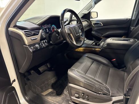 Used 2017 GMC Yukon Denali AWD/4WD image 24