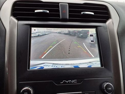 Used 2019 Ford Fusion SEL image 6