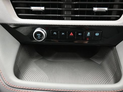 New 2026 Ford Explorer Active w/ Active Comfort Package RWD image 9