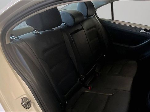 Used 2012 Volkswagen Jetta SE FWD image 22