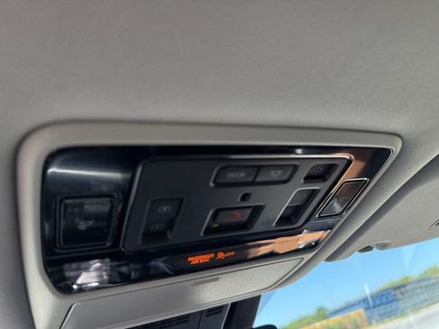 Used 2025 Toyota Grand Highlander AWD image 26