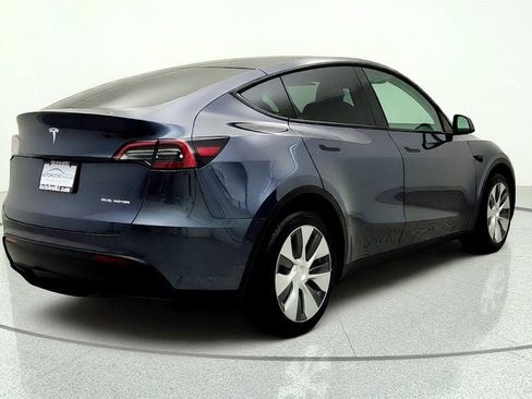Used 2023 Tesla Model Y Long Range AWD/4WD image 5