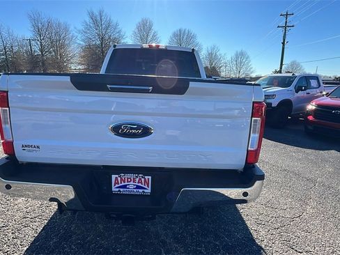 Used 2019 Ford F250 XLT w/ XLT Premium Package image 6