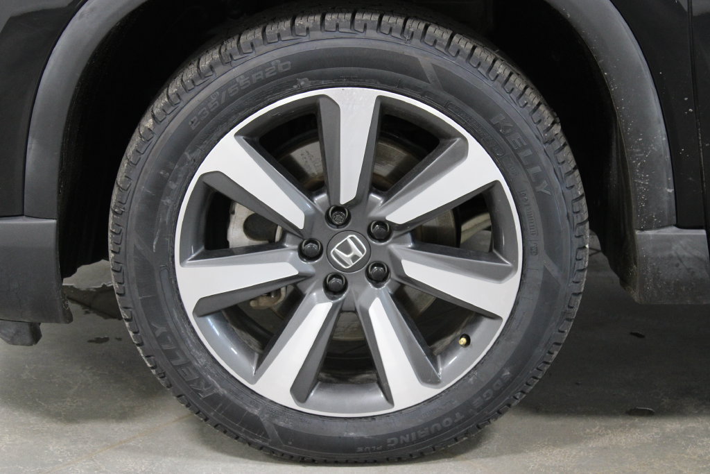 Used 2023 Honda Pilot Touring image 18