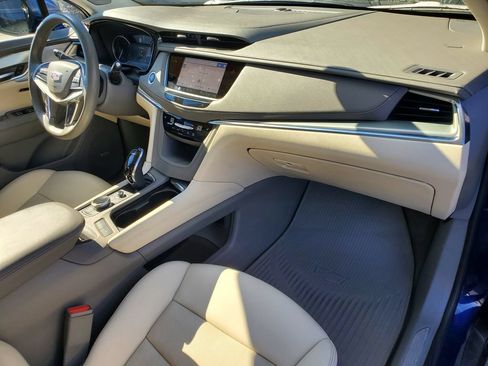 Certified 2023 Cadillac XT5 Premium Luxury AWD/4WD image 40