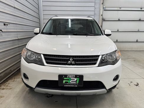 Used 2008 Mitsubishi Outlander SE FWD image 2
