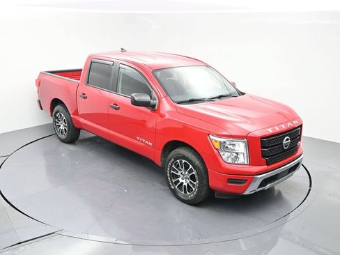 Used 2022 Nissan Titan SV RWD image 17